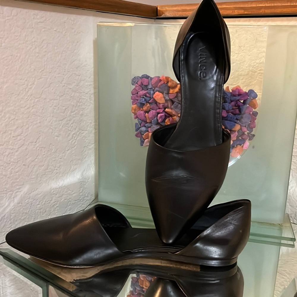 VINCE Leather flats